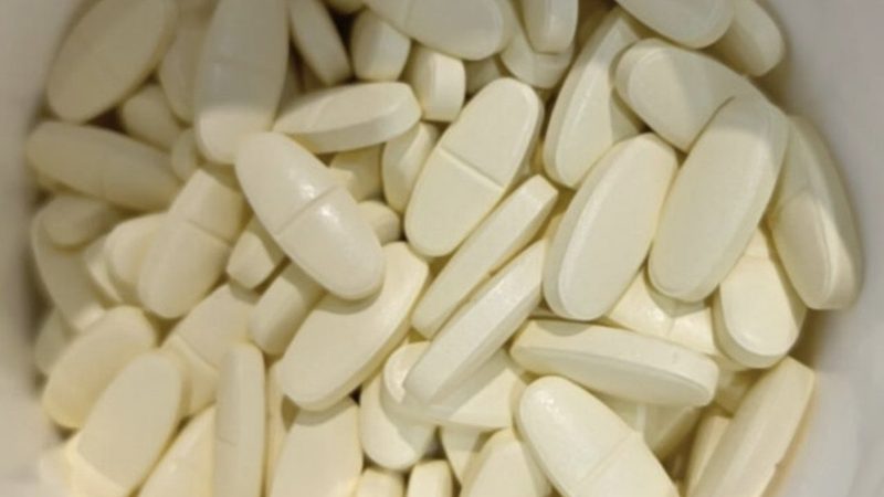 揭秘膳食补充剂品牌贴牌：价格差异背后的秘密